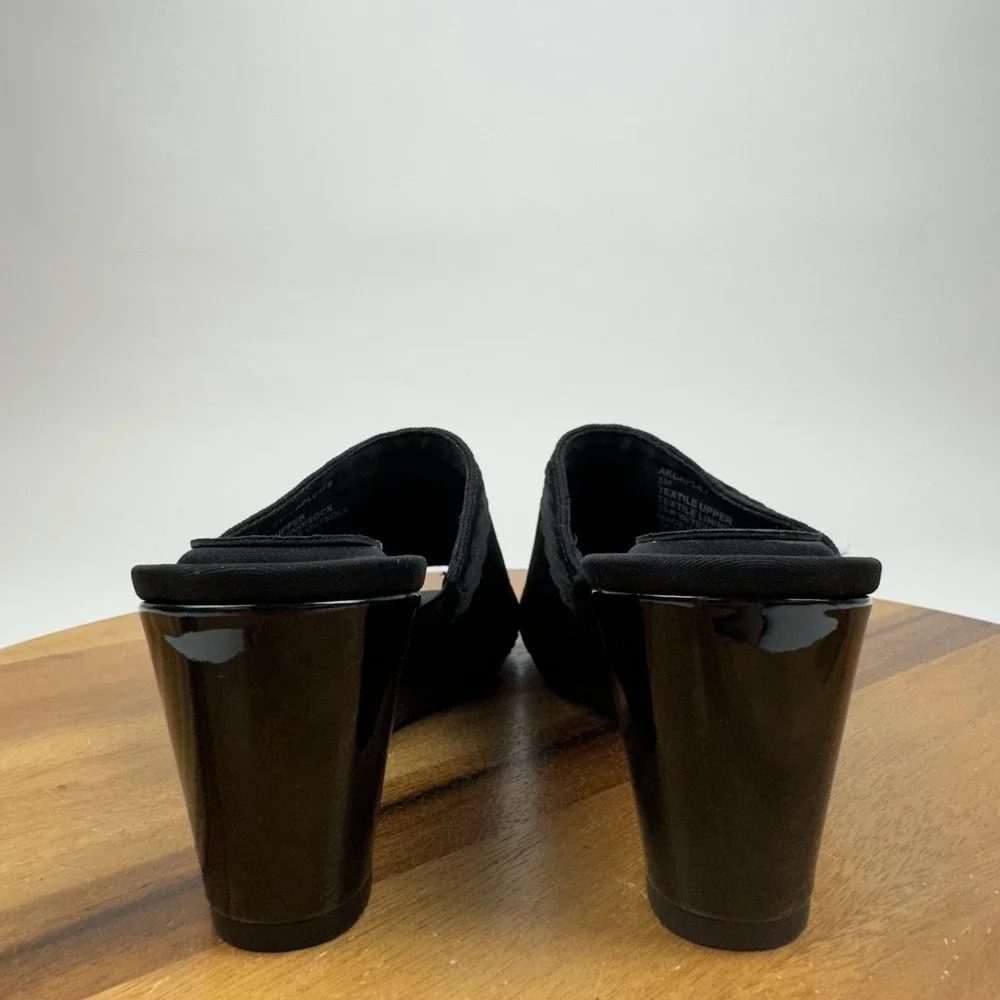 New NWOB Womens Anne Klein iFlex Capley Black Knit Slip On Wedge Sandals Size 8